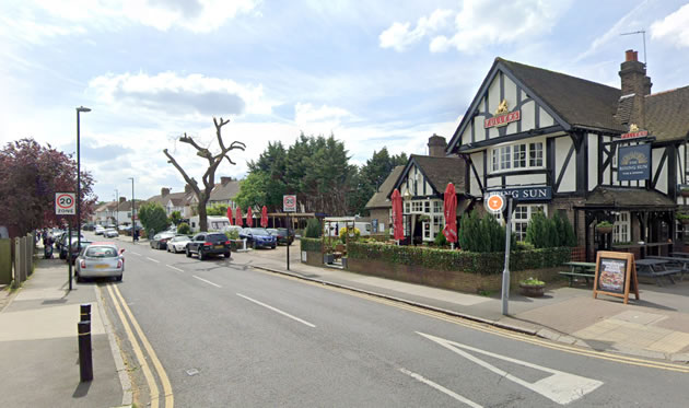 Entrance to Amhurst Gardens