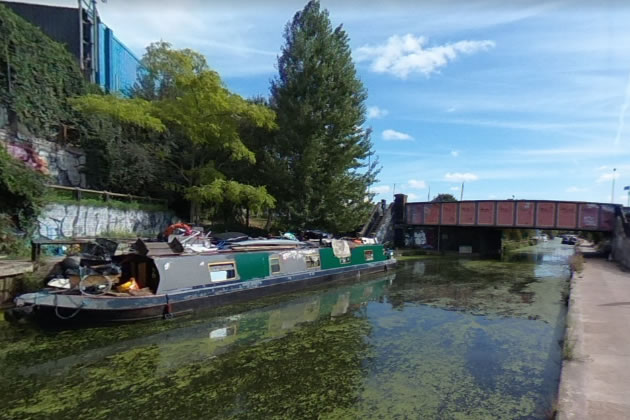 The Grand Union Canal near Scrubs Lane